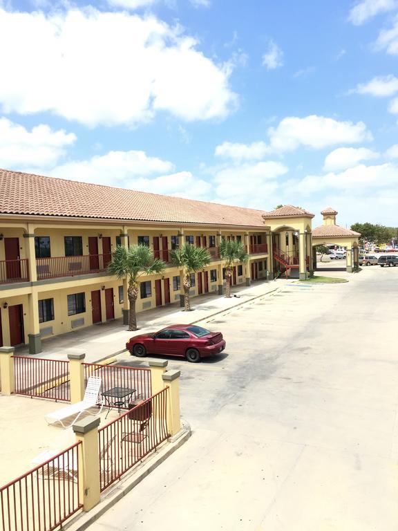 Boca Chica Inn And Suites Brownsville Ngoại thất bức ảnh