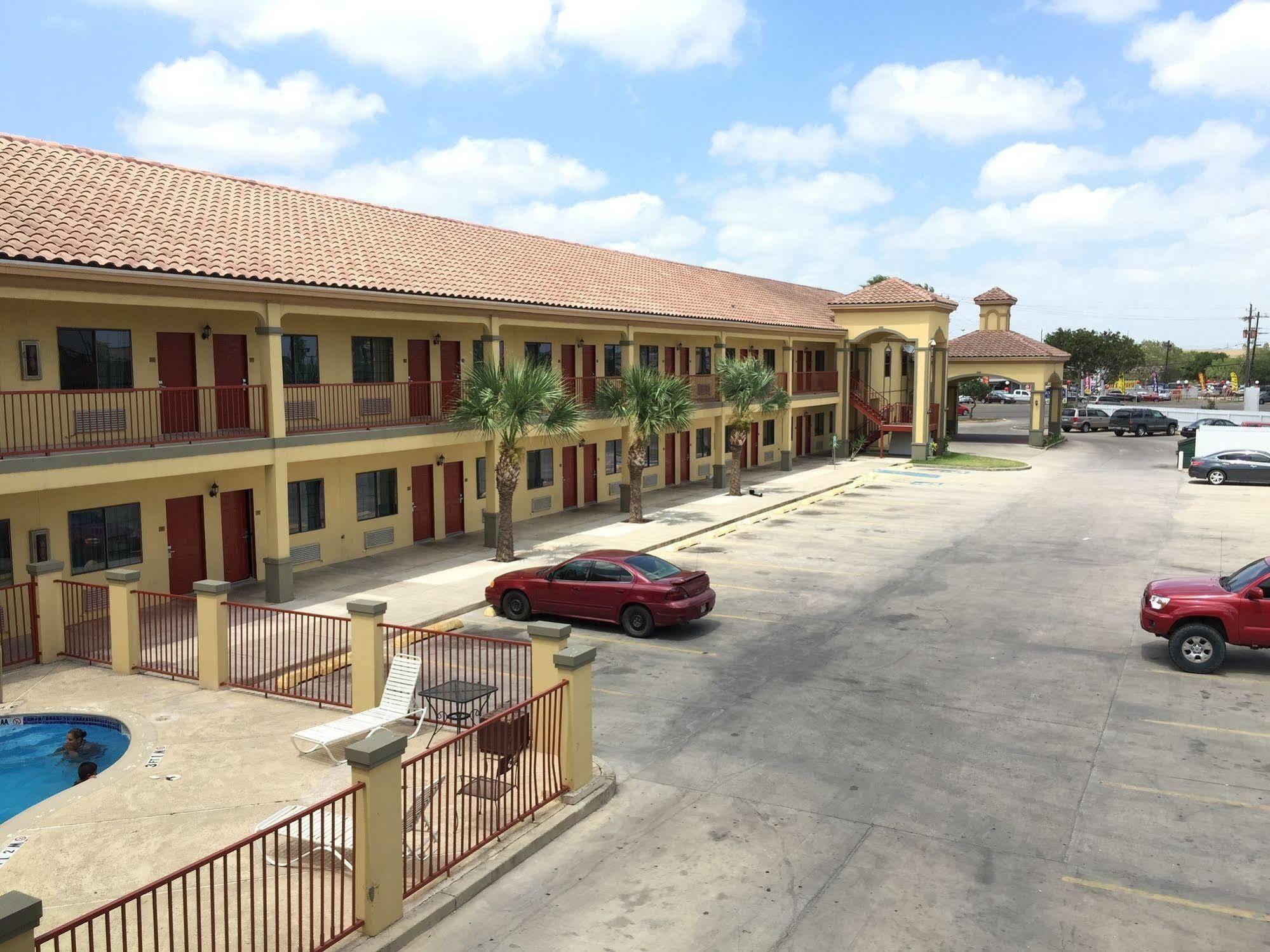 Boca Chica Inn And Suites Brownsville Ngoại thất bức ảnh